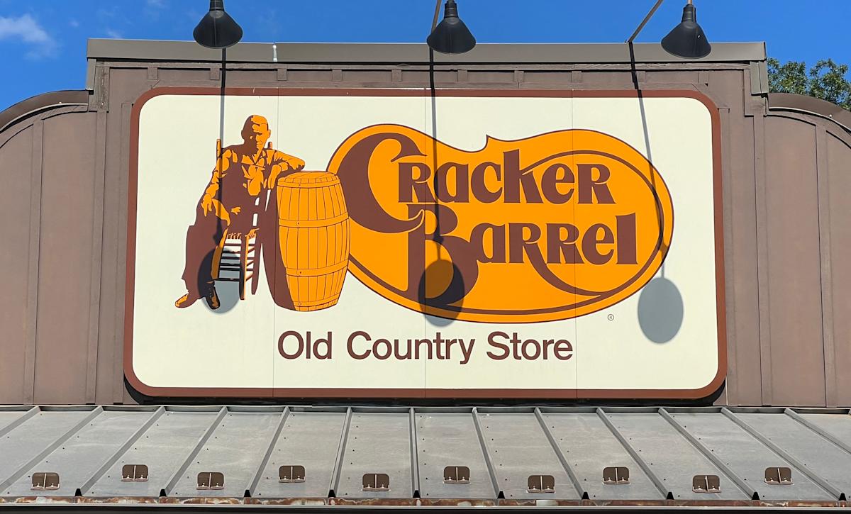 Cracker Barrel's logo-related 'hubbub' could drive near-term traffic as Wall Street cheers reversal