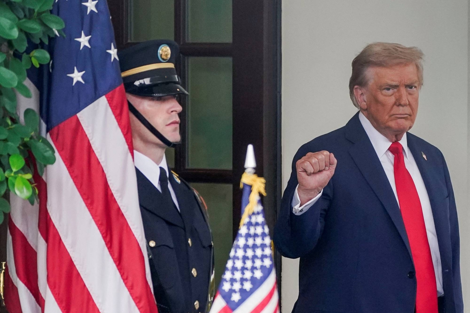 Trump approval holds at 40%, lowest level of his term, poll finds