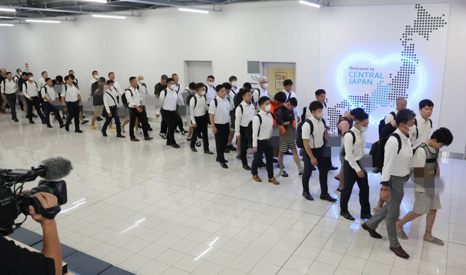 Aichi police arrest 29 Japanese extradited from Cambodia over phone scams