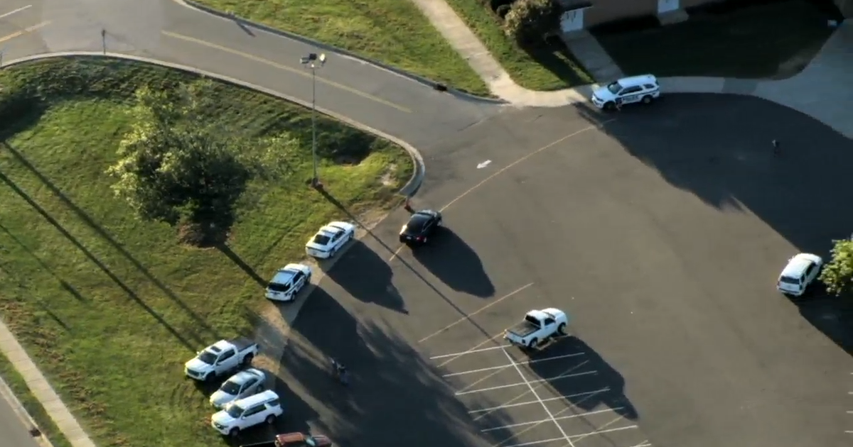 BB gun detected at Smithfield-Selma High School prompts police, no danger to students :: WRAL.com
