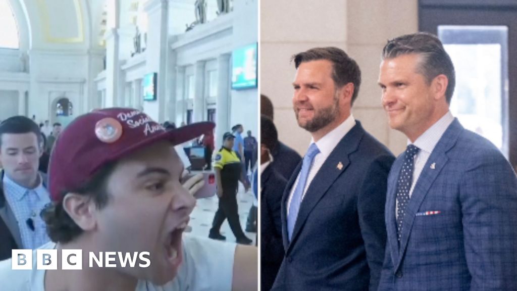 JD Vance heckled as he meets National Guard in Washington DC