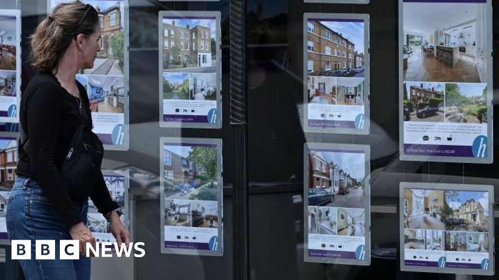 Average five-year mortgage drops below 5% to lowest level in two years