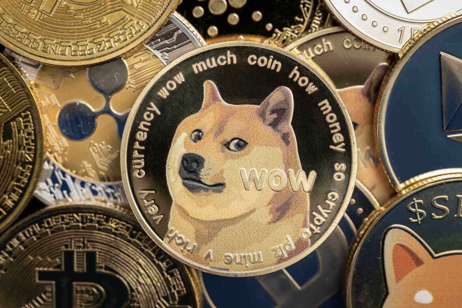 Dogecoin20and20other20crypto20by20Dennis20Diatel20Photography20via20iStock