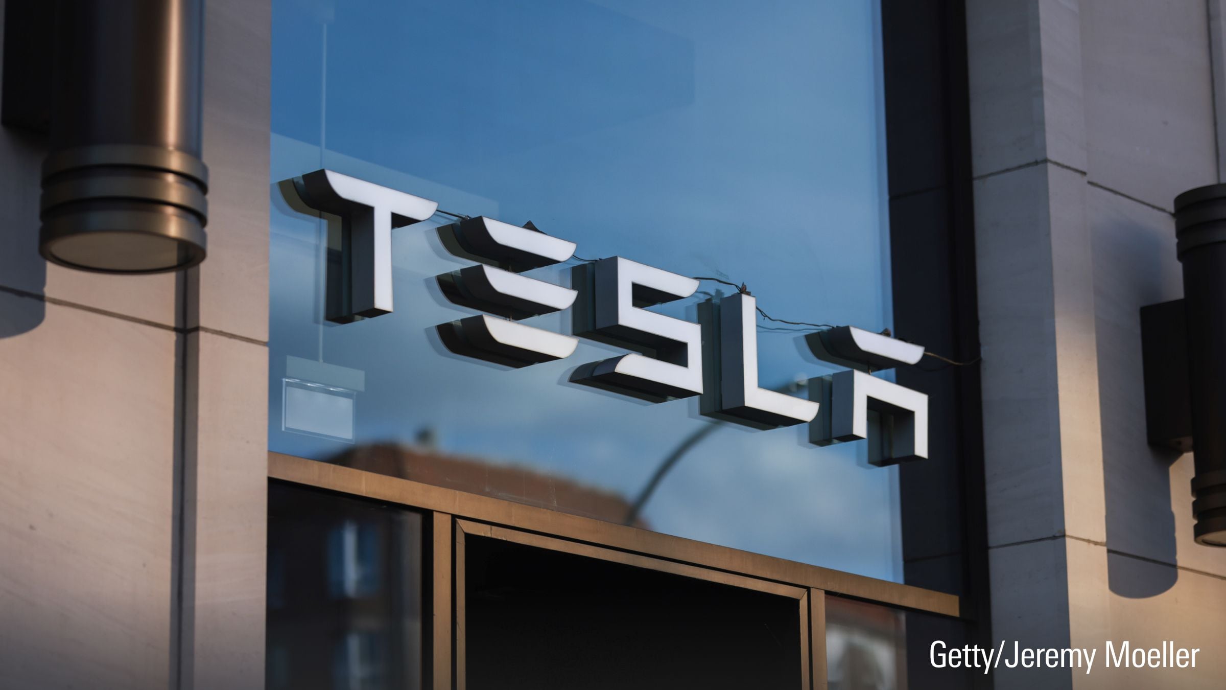 Tesla’s Stock Is in Trouble, but This Fund Manager Sees a Comeback in 2026