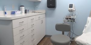 Doctors warn of ‘razor blade’ COVID-19 variant causing severe sore throat