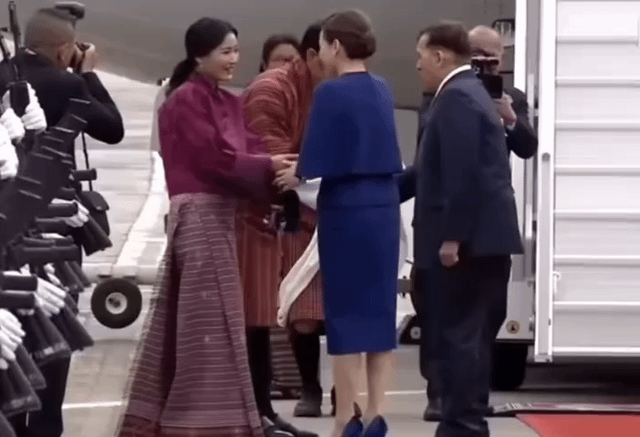 King and Queen of Thailand taking off from Bhutan themselves piloting the Boeing 737 as pilot and co pilot