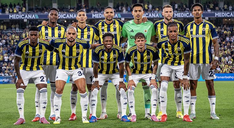 Fenerbahçe, UEFA listesinde değişiklik yaptı!