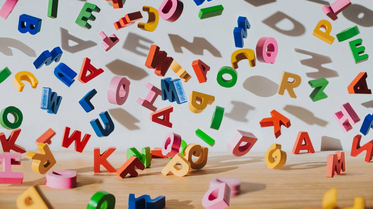Grammarly's new AI agents can detect AI text and find citations for you - automatically