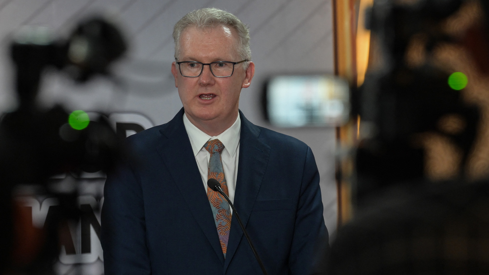 Australian MP tells Israel: ‘Strength is not measured in bombs and hunger’ | Gaza