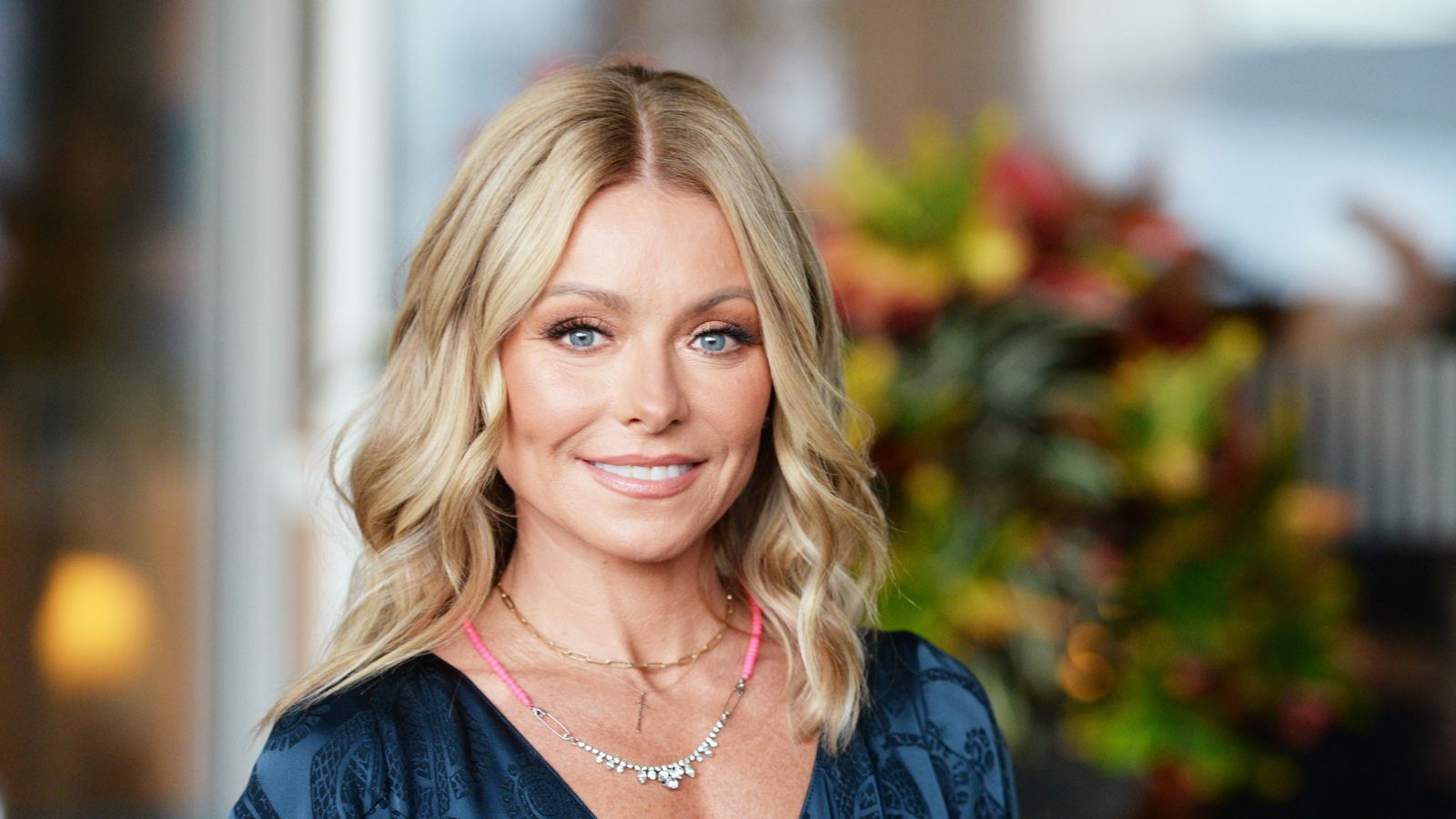 Kelly Ripa's wallpaper has me convinced florals are forever