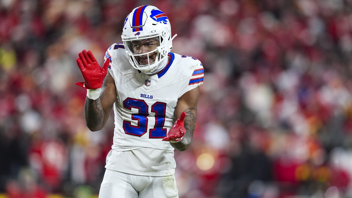 Dolphins agree to terms with CB Rasul Douglas