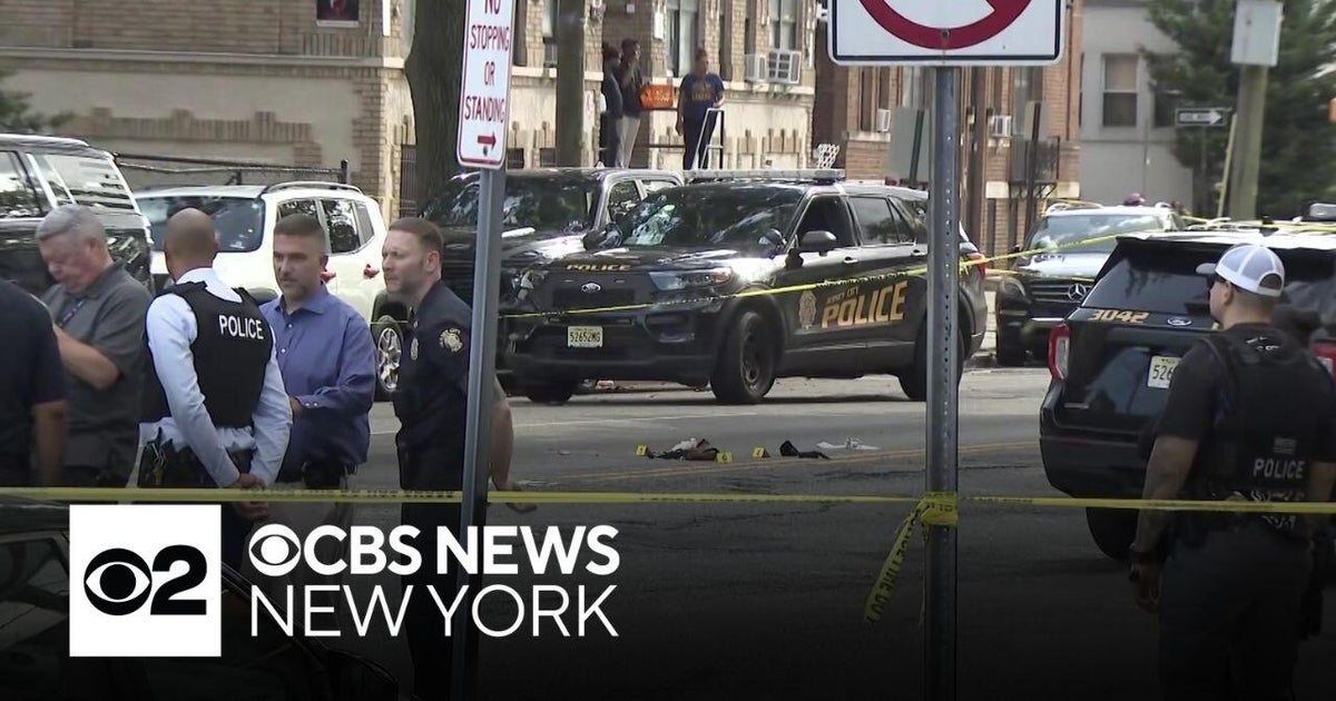 Man fatally shot by Jersey City police officers after allegedly opening fire on vehicle 1 Man fatally shot by Jersey City police officers after allegedly opening fire on vehicle