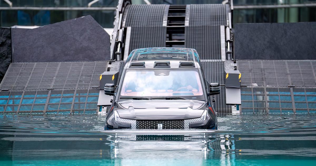 China's Electric Car Industry Is in Deep Trouble