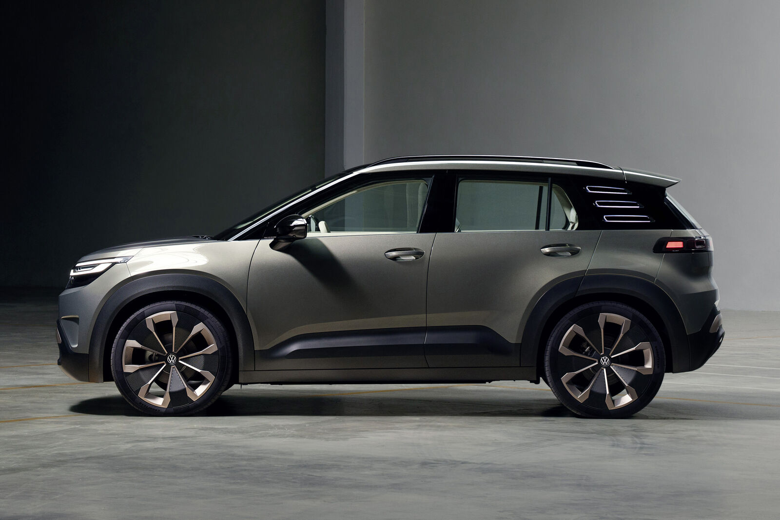 World premiere at the IAA: with the ID. CROSS Concept, Volkswagen is presenting a compact SUV for affordable electric mobility