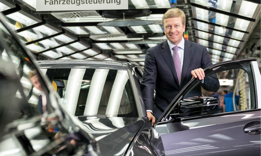 BMW CEO Oliver Zipse calls EU's 2035 ICE ban a 'big mistake', report says 1 BMW CEO Oliver Zipse calls EU's 2035 ICE ban a 'big mistake', report says