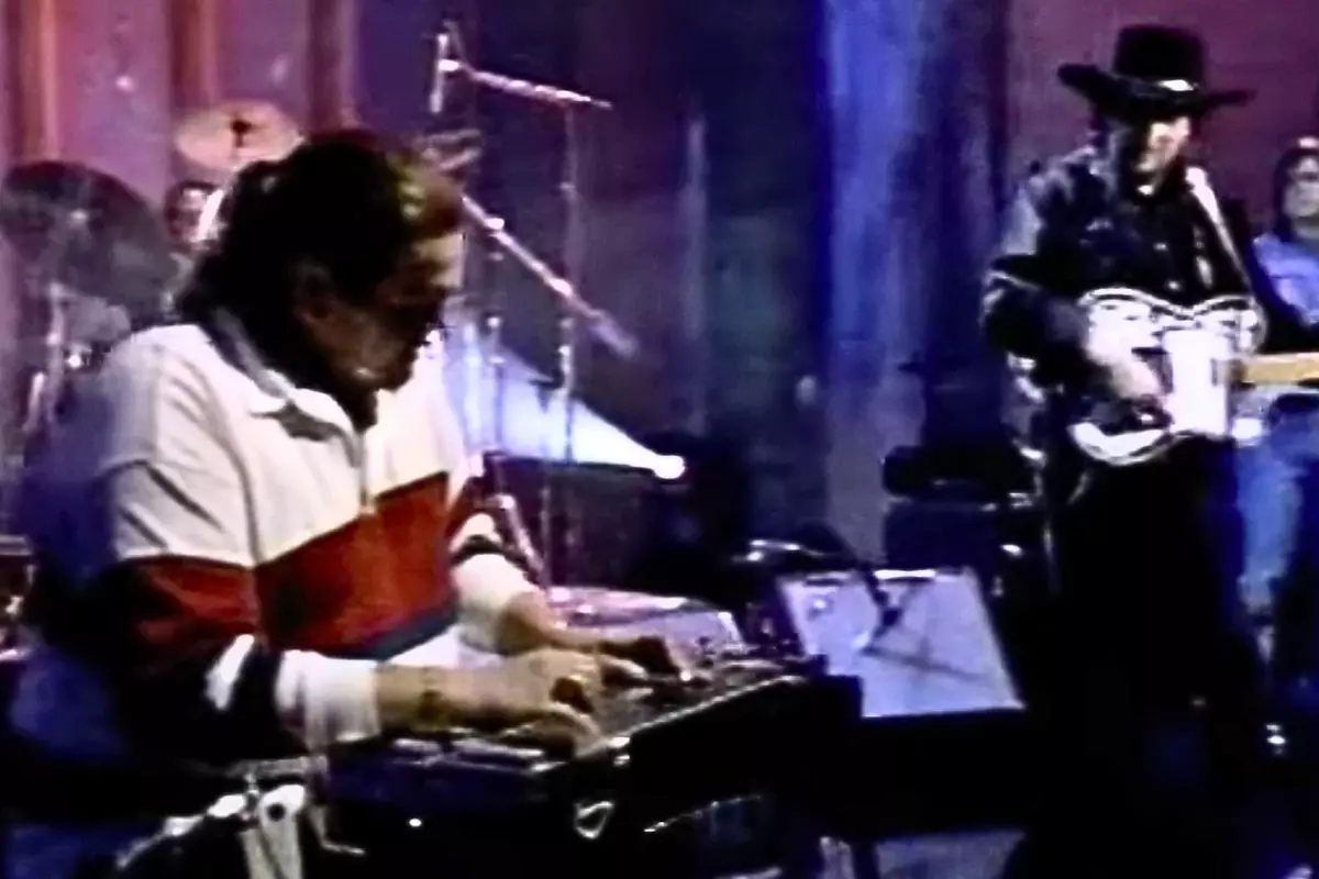 Legendary Steel Guitar Player Robby Turner Dead at 63