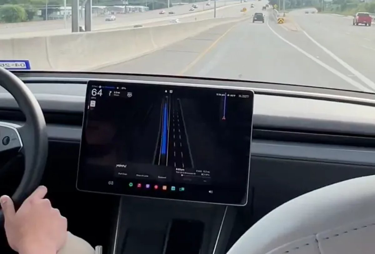 Tesla Robotaxis Now Driving on Austin Highways as Expansion Continues