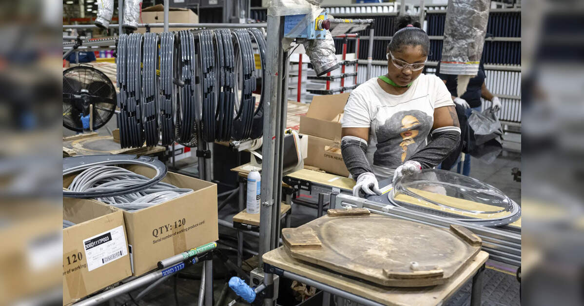 US Job Market Faces Stagnation Amid Trump's Policies and Economic Uncertainty, ETHRWorld