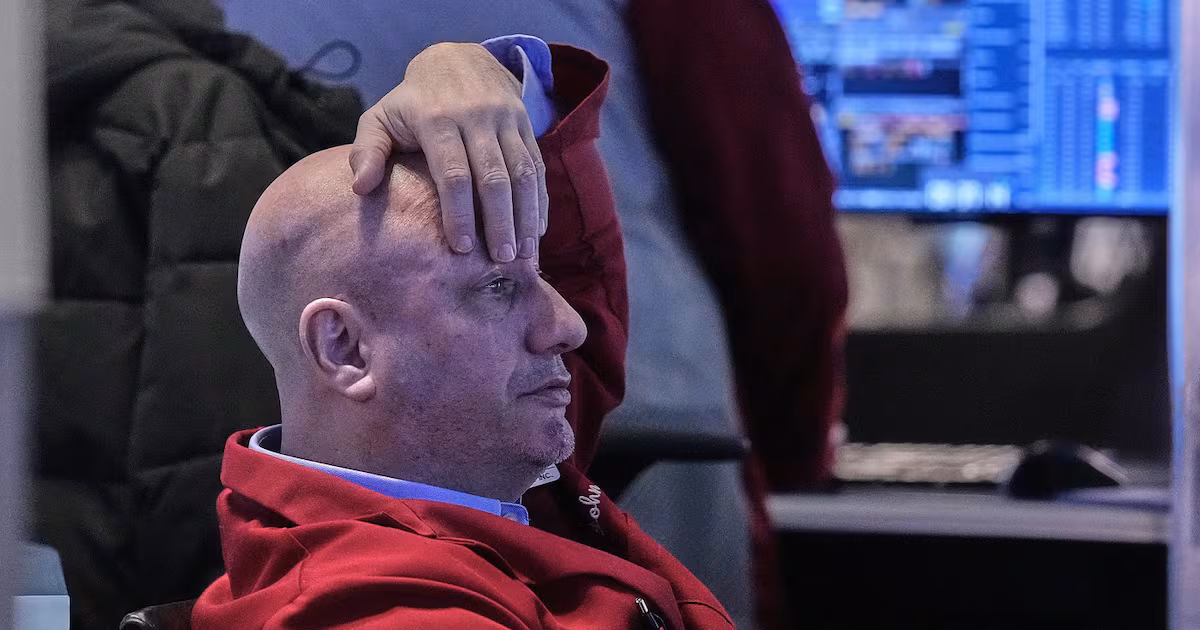 Oil jumps to US$100 per barrel and stocks sink worldwide