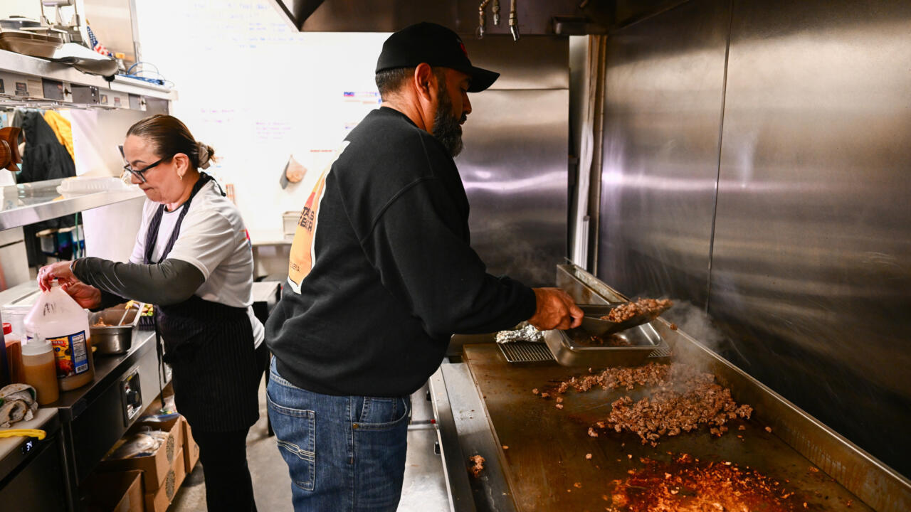 Strong US job growth beats expectations in May, firming recent gains
